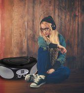 Riptunes great quality Home CD Player, Pink (CDB220P) N13