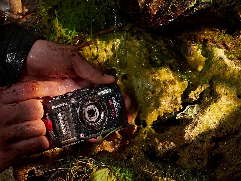 Olympus TG-3 Waterproof 16 MP Digital Camera (Black) (Discontinued by Manufacturer)