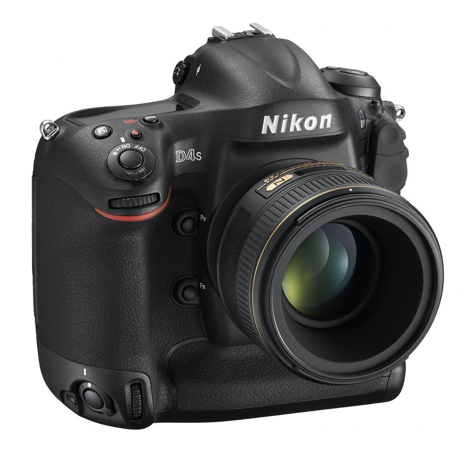 Nikon D4S 16.2 MP CMOS FX Digital SLR with Full 1080p HD Video (Body Only) N6