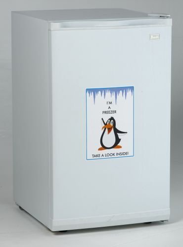 Avanti Avanti VF306 Vertical Freezer, 2.8 Cubic Feet, White