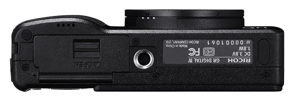 RICOH Degital Camera GR DIGITAL IV [International version, No warranty] N2