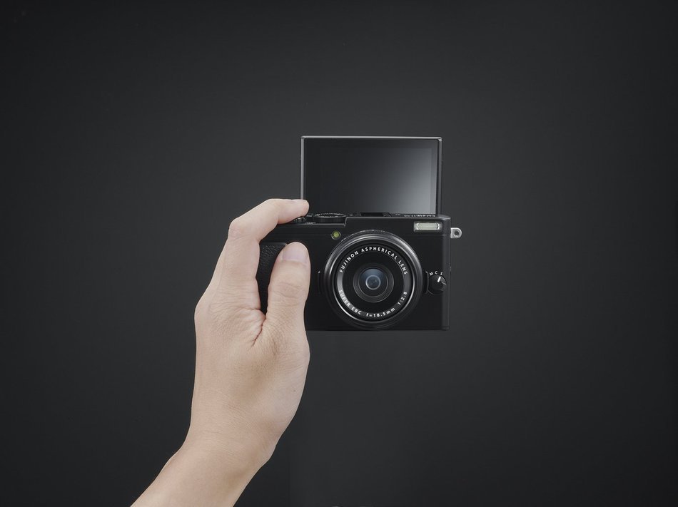 Fujifilm X70 Digital Camera (Black) N12