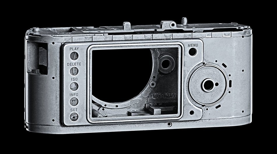 Leica M9 18MP Digital Range Finder Camera (Steel Gray, Body Only) N6