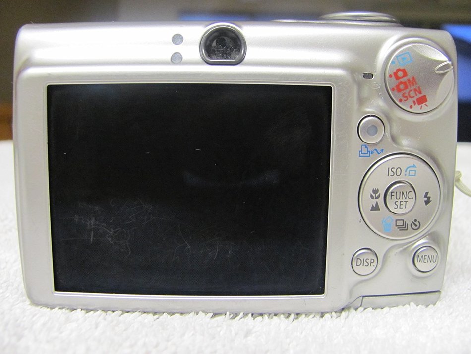 Canon PowerShot SD550 7.1 MP Digital Camera - Silver