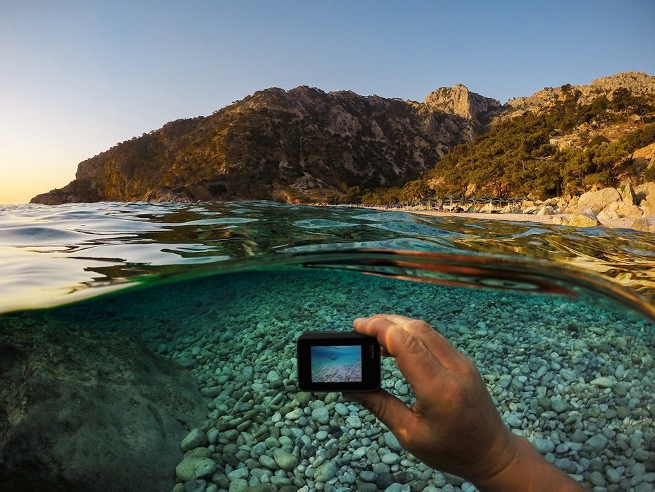 GoPro HERO5 Black w/ Head Strap and Memory Card