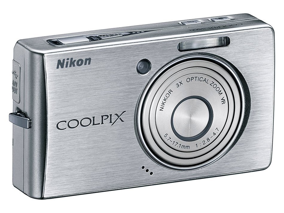 Nikon Coolpix S500 7MP Digital Camera with 3x Optical Vibration Reduction Zoom N4