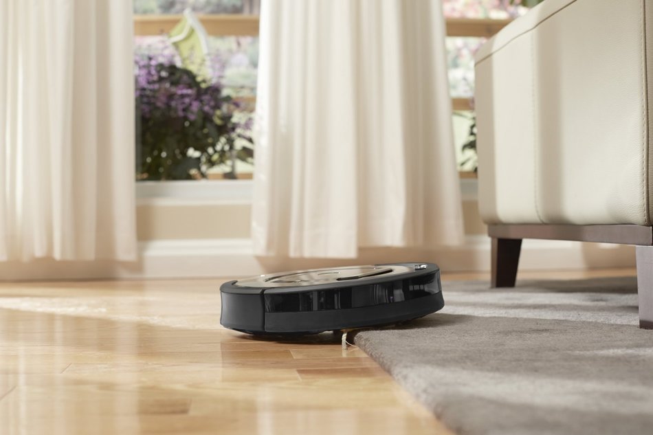 iRobot Roomba 880 Vacuum Cleaning Robot + 2 Virtual Wall Lighthouses (With Batteries) + Remote Control (With Batteries... N4