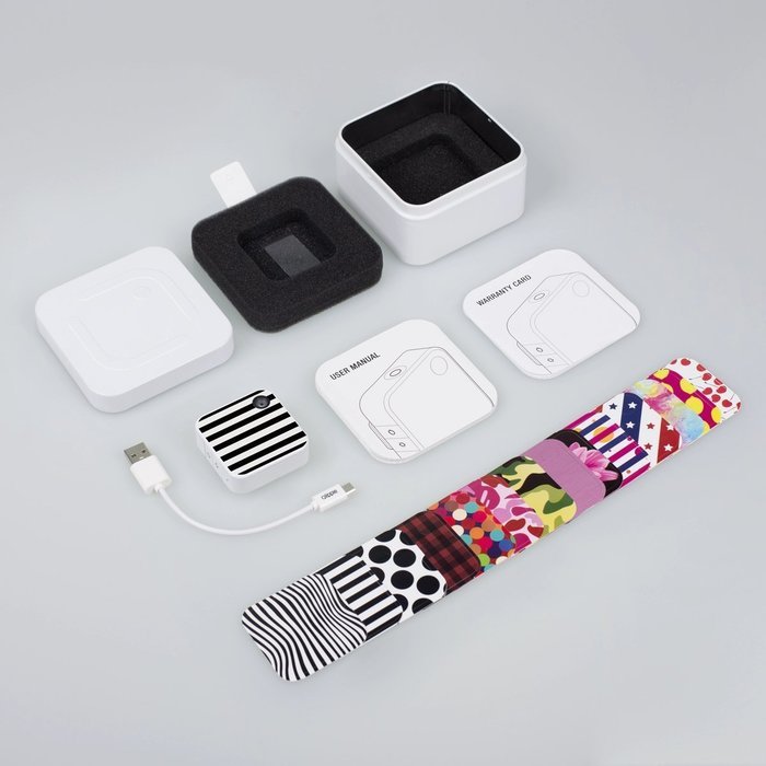 Qlippie Clip on Wearable Mini Digital Video Camera 1080P Full HD with Built-in Wi-Fi