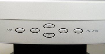 17&quot; Gateway FPD1730 720p LCD Monitor (Silver) N2
