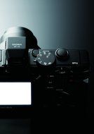 Sigma DP1x 14MP FOVEON CMOS Sensor Digital Camera and 2.5 Inch LCD N4