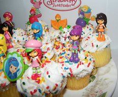 Strawberry Shortcake Deluxe Mini Cake Toppers Cupcake Decorations Set of 13 with 12 Figures and a Toyring featuring... N5