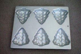 Wilton Christmas Cake Pan -- 6 Small Merry Christmas Trees Mold