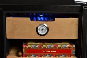 NewAir CC-100 250 Count Cigar Cooler N6