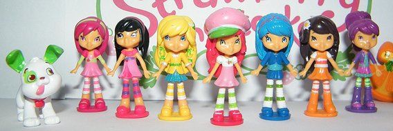 Strawberry Shortcake Deluxe Mini Cake Toppers Cupcake Decorations Set of 13 with 12 Figures and a Toyring featuring... N7
