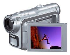 Samsung SCD107 MiniDV Camcorder w/20x Optical Zoom (Discontinued by Manufacturer)