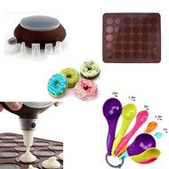 French Macaron Baking Set Silicon Decomax Pen with 4 Nozzles,with Baking Sheet and 5-Piece Measuring Spoon Set