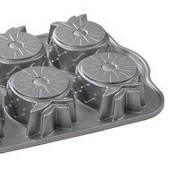 Nordic Ware Cast-Aluminum Nonstick Muffin Pan, Sweetheart Rose N2