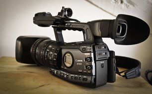 Canon XF300E (XF300 PAL)Professional PAL Camcorder N2