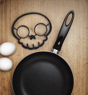 Silicone Skull Shaped Egg Fried Mould Funny Side up Frying Pancake Mold Breakfast N2