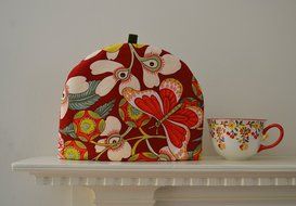 Artisanal Tea Cozy - Butterflies in a Magical Garden - 4 Sizes - 2 Colors N2