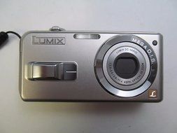 Panasonic LUMIX DMC-LS3 5 MP 3x Optical Zoom Digital Camera - Silver N2