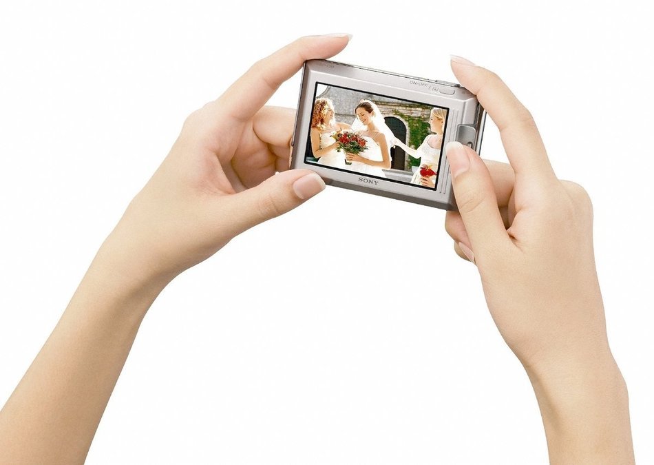 Sony Cyber-shot DSC-T90 12.1 MP Digital Camera with 4x Optical Zoom and Super Steady Shot Image Stabilization... N17