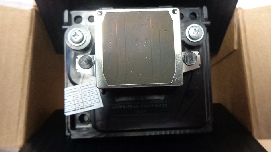 F155040 EPSON R250 PRINT HEAD R250 Rx430 photo20 9300F CX5900 N2