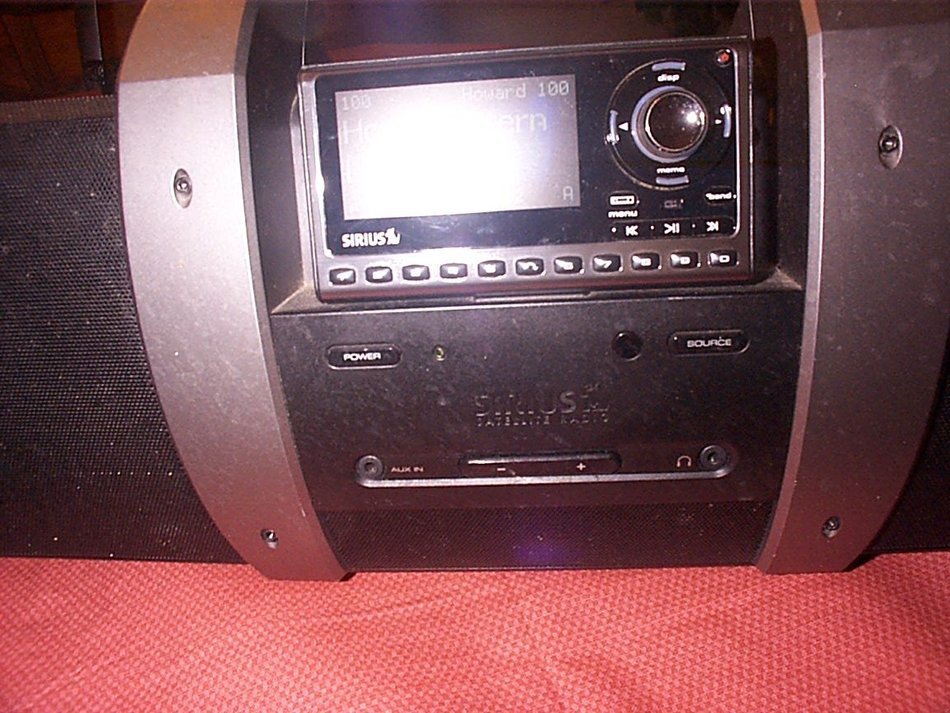 Sirius XM SUBX1R Boombox & active SP5 receiver Potential Lifetime subscription