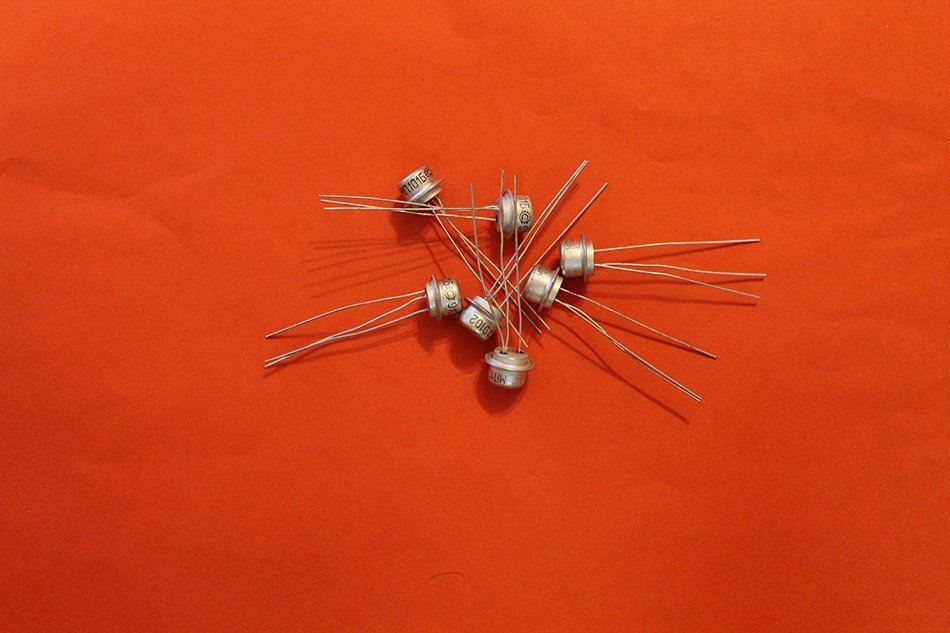 Transistors silicon military MP101B USSR 20 pcs