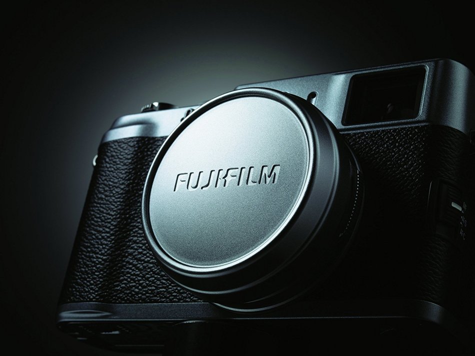 FUJIFILM FinePix X100 APS-C CMOS EXR Digital Camera with 23mm Fujinon Lens and 2.8-Inch LCD - International Version... N21