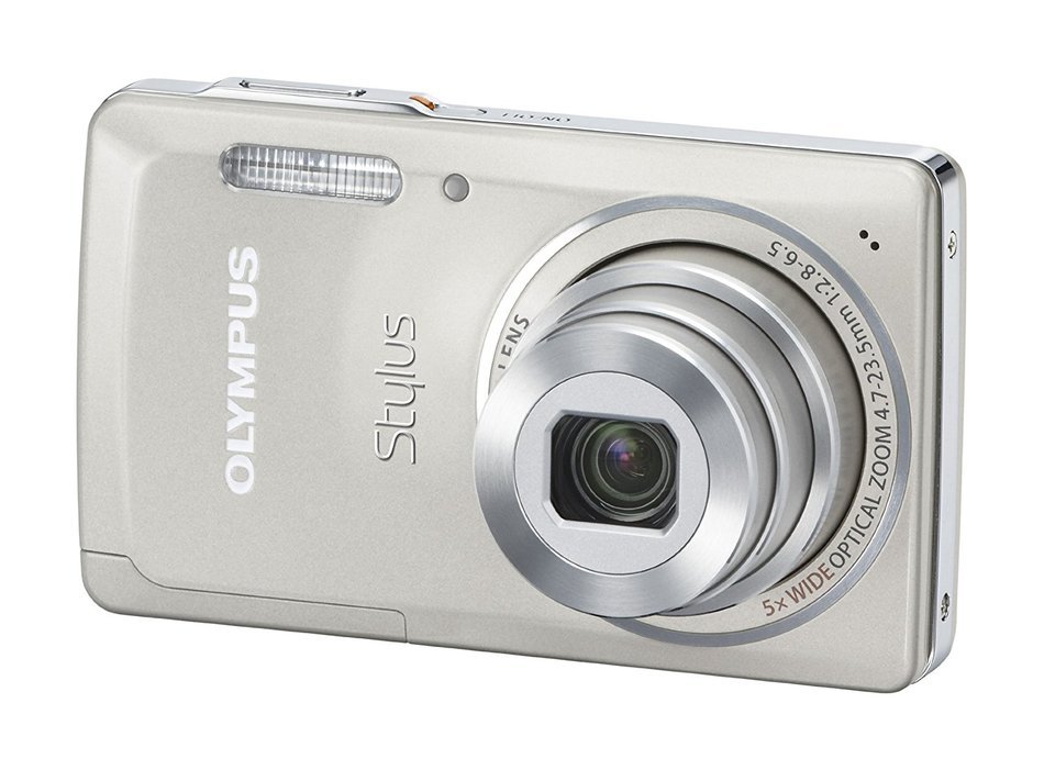 Olympus Stylus 5010 14 MP Digital Camera with 5x Wide Angle Dual Image Stabilized Zoom and 2.7-Inch LCD (Titanium... N3