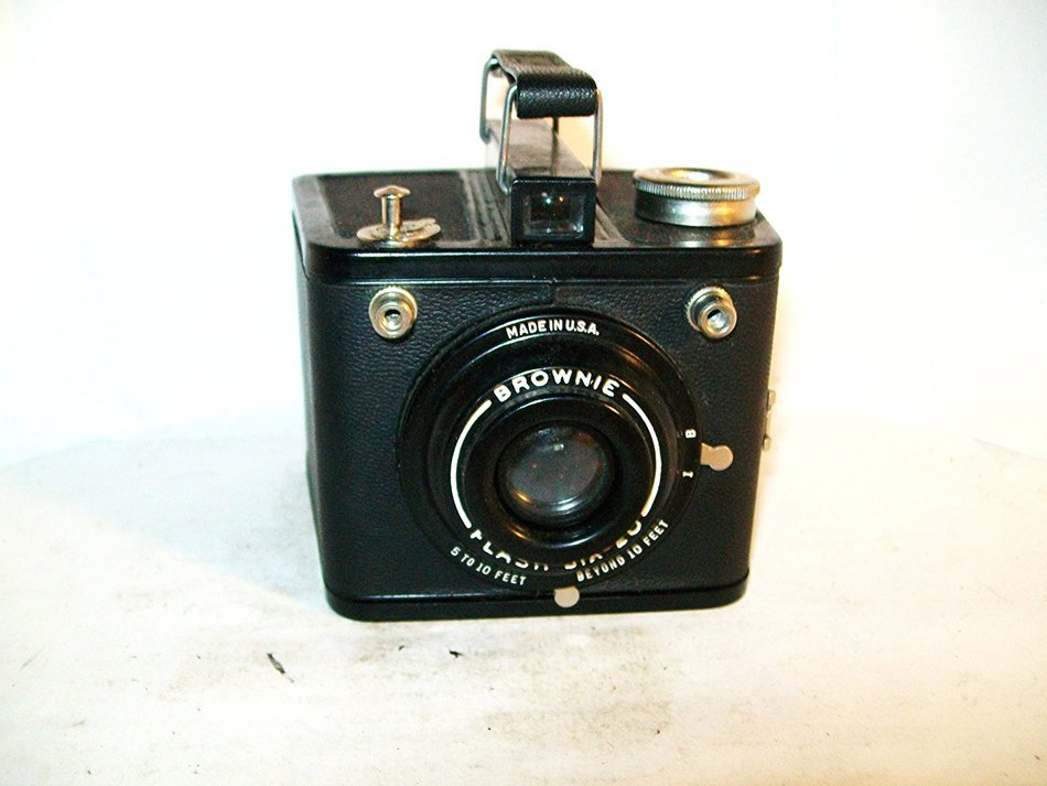 Vintage Kodak Brownie Flash Six-20 Box Camera N4