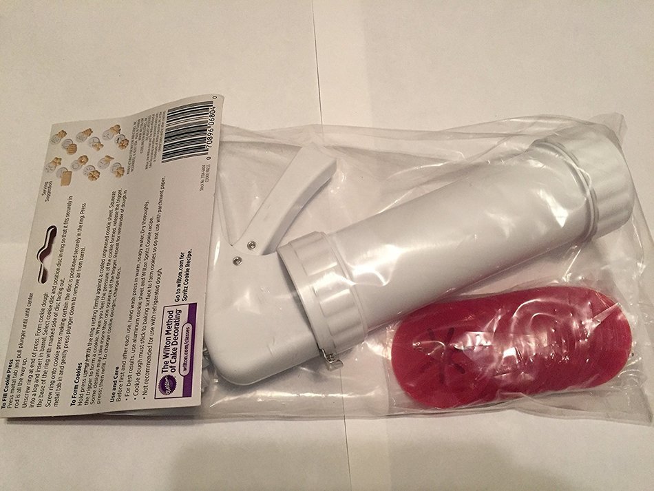 Wilton Cookie Press Set 12 Shape Disk Christmas or Everyday Cookies