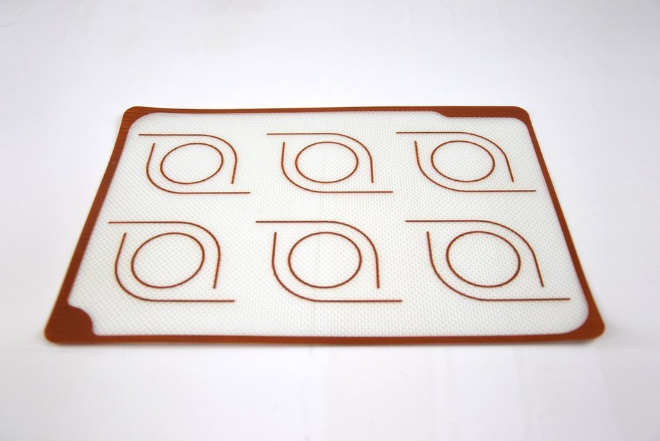 Homankit Silicone Baking Mat for Macarons, Set of 2 Quarter Sheet (7 7/8" x 11 2/5"), Non Stick Cookie Sheets N4