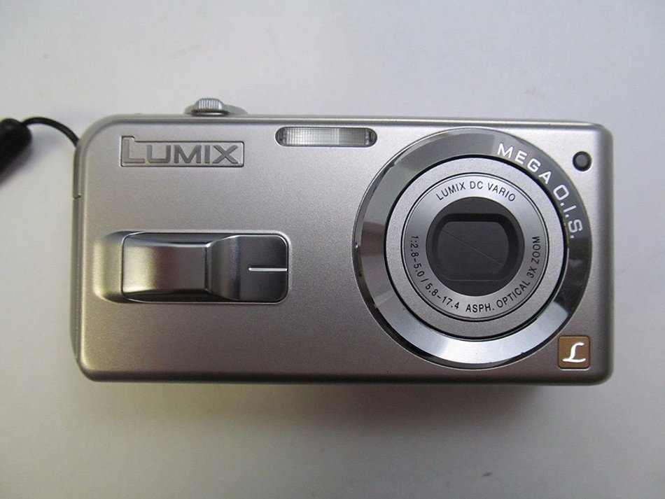 Panasonic LUMIX DMC-LS3 5 MP 3x Optical Zoom Digital Camera - Silver N2