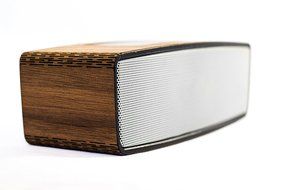 WUDN&reg; Handcrafted Portable Wooden Wireless Bluetooth Audio Speaker : Loud 10w+ Sound, 10 Hour Battery, Bass Boost+ N9
