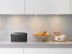 Bowers &amp; Wilkins Z2 Black RC Wireless Music System Recertified - Black N18