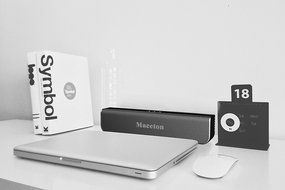 Maceton Bluetooth 4.0 Portable Speaker, Black N7
