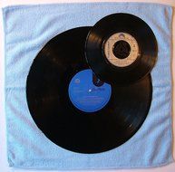 Anti-static Vinyl Record LP Cleaning Solution with Microfibre Cloth by Pure Organics N4
