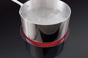 Frigidaire FFEC3624PB 36" Smoothtop Electric Cooktop in Black