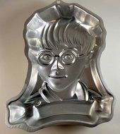 Wilton Harry Potter Cake Pan N2