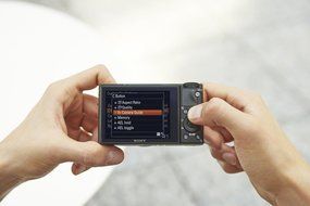 Sony Appareil photo avanc&eacute; RX100 III avec capteur de type 1.0 N4