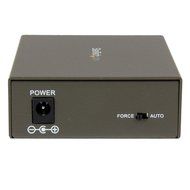 StarTech.com 1000 Mbps Gigabit Ethernet Multi Mode Fiber Media Converter with SC 550m (ET91000SC2) N4