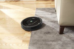 iRobot Roomba 880 Cleaner, Aeroforce Robotic Vacuum Cleaning Robot for Pets and Allergies, Black, with Battery... N3