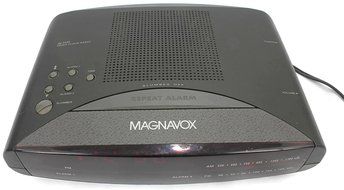 Magnavox AJ3240/17 AM/FM Clock Radio (Discontinued by Manufacturer)
