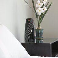 Vornado SRTH Small Room Tower Heater, Black N2