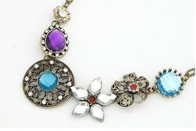 Women Crystal Flower Pendant Choker Chain Bib Statement Necklace Fashion Jewelry