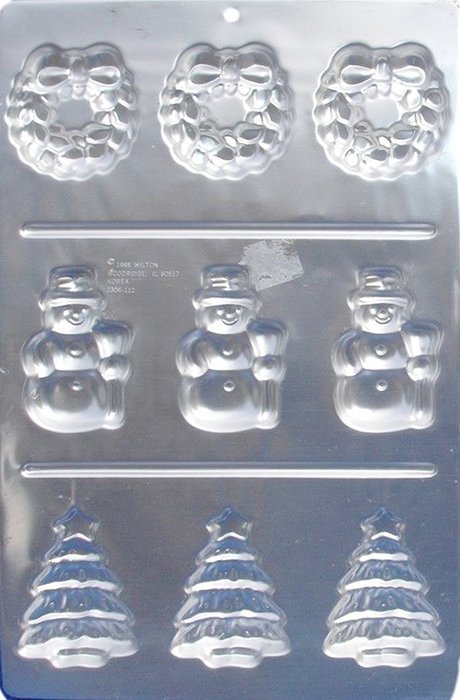 Wilton Christmas Wreath Snowman Christmas Tree Aluminum Baking Pan, 9 1/2 x 15 1/2 -inches