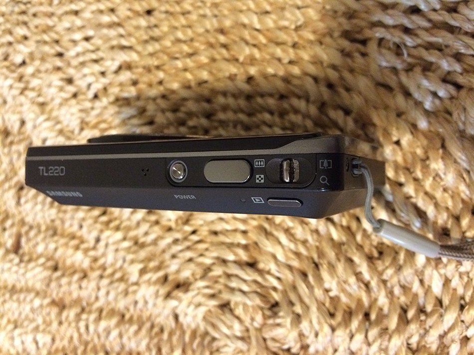 TL220 Digital Camera/silver N7