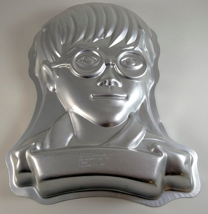 Wilton Harry Potter Cake Pan